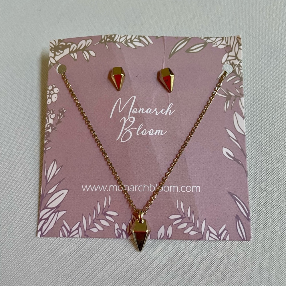 18k Gold Plated Necklace & Stud Earring set by Monarch Bloom 16”chain 4” ext NWT